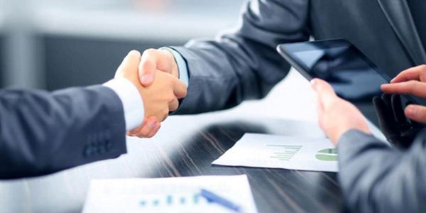 都说要和客户多沟通，可沟通什么呢？